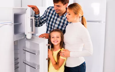 Cómo elegir el mejor congelador Familia eligiendo un congelador