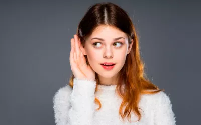 Test ¿Sabes escuchar? Persona escuchando