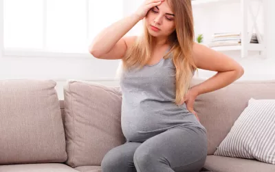 Mujer embarazada con olvidos de memoria Pregnancy brain
