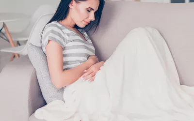 Loquios y entuertos Mujer con dolores tras el parto
