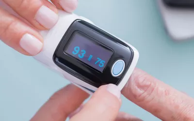 Oxímetros, ¿pueden alertar de la infección por coronavirus? Oxímetro mide el nivel de oxígeno