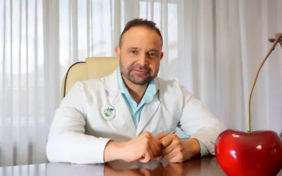 Entrevista a Ramón De Cangas Entrevista a Ramón De Cangas, nutricionista autor de 'Tu salud en 30 etiquetas'