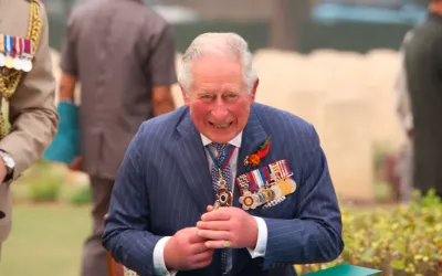 Dedo en salchicha o dactilitis, la afección del rey Carlos III Carlos III de Inglaterra