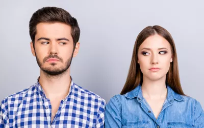 Pistantrofobia, cómo superar el miedo a confiar en los demás Pareja que han perdido la confianza mútuamente