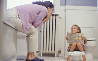 Higiene íntima en una mujer y su hija