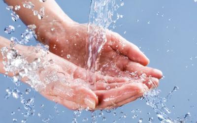 Lavarse las manos e higiene íntima de la mujer