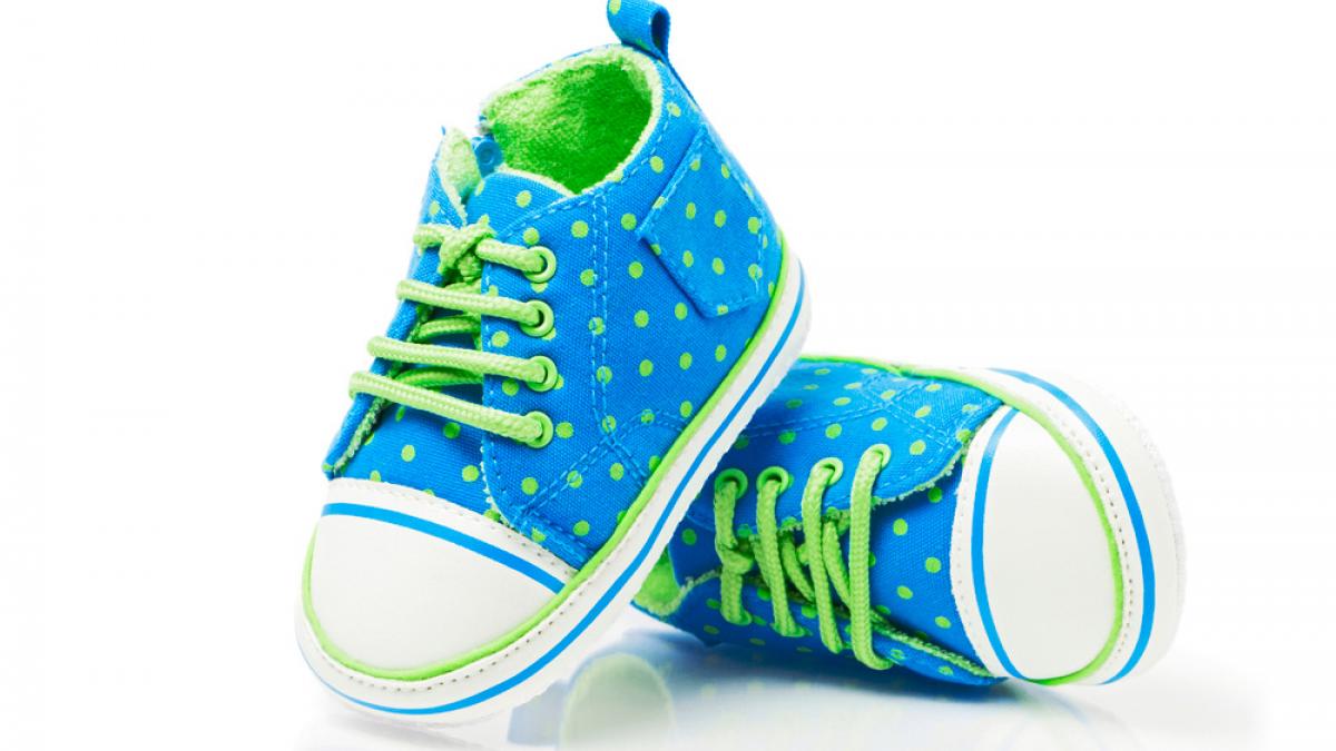 Camino Verde George Eliot Cómo debe ser el calzado del bebé que empieza a caminar