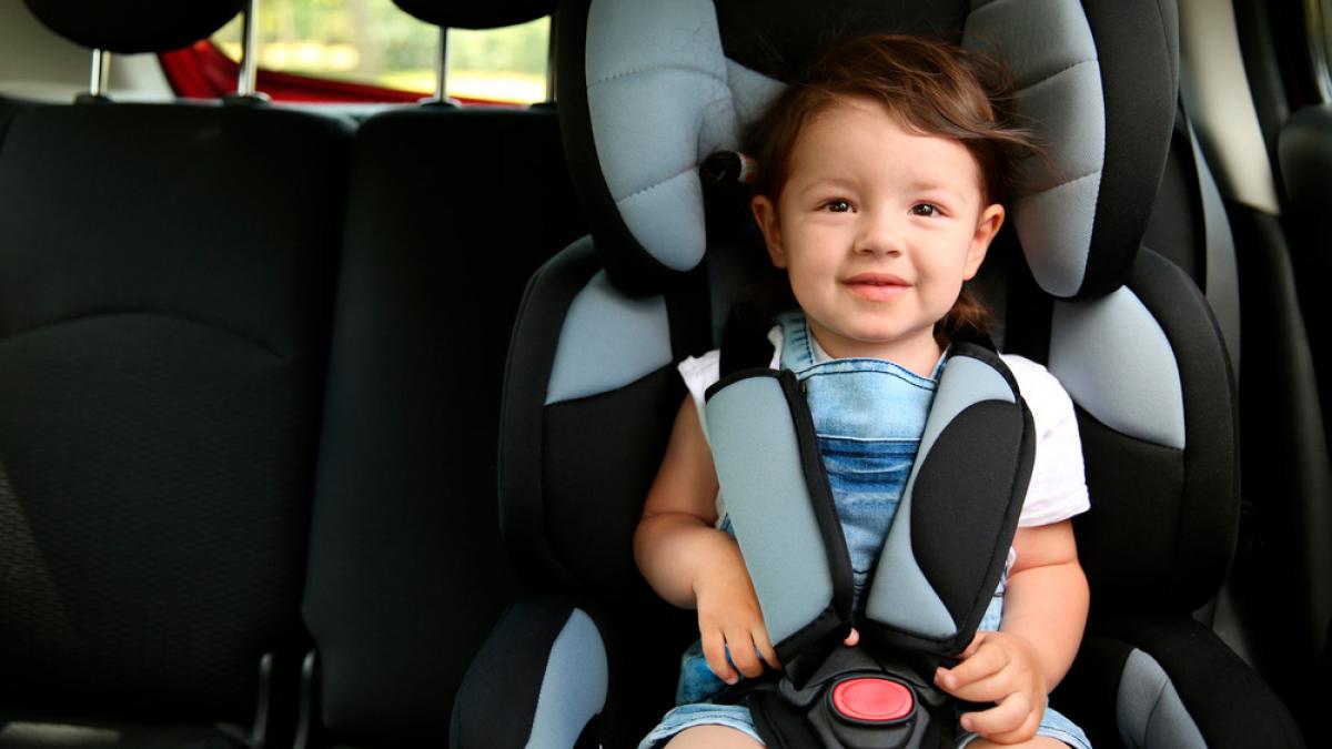 SRI: Tipos de sillas de coche y cómo elegir la mejor para bebés y niños
