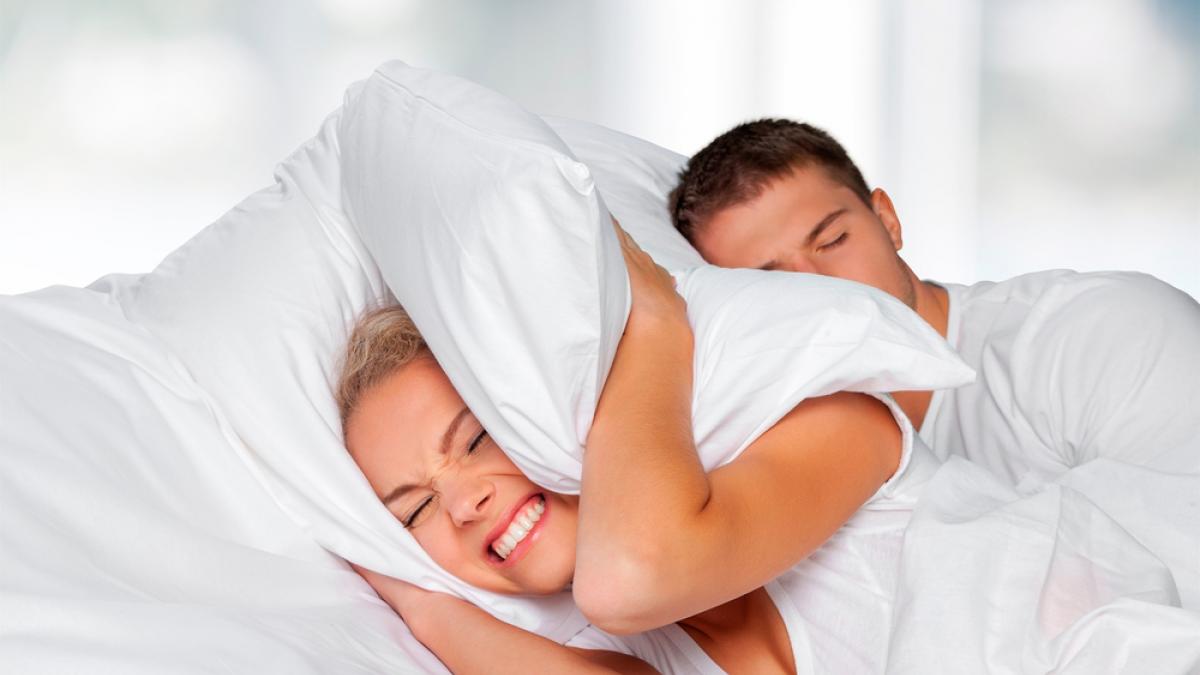 Roncar al dormir: Remedios para descansar mejor