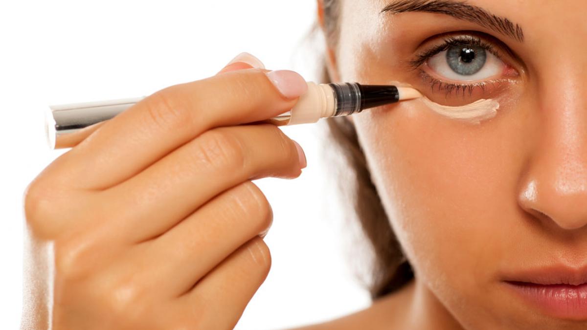Trucos de maquillaje para disimular las ojeras Trucos de maquillaje para disimular las ojeras