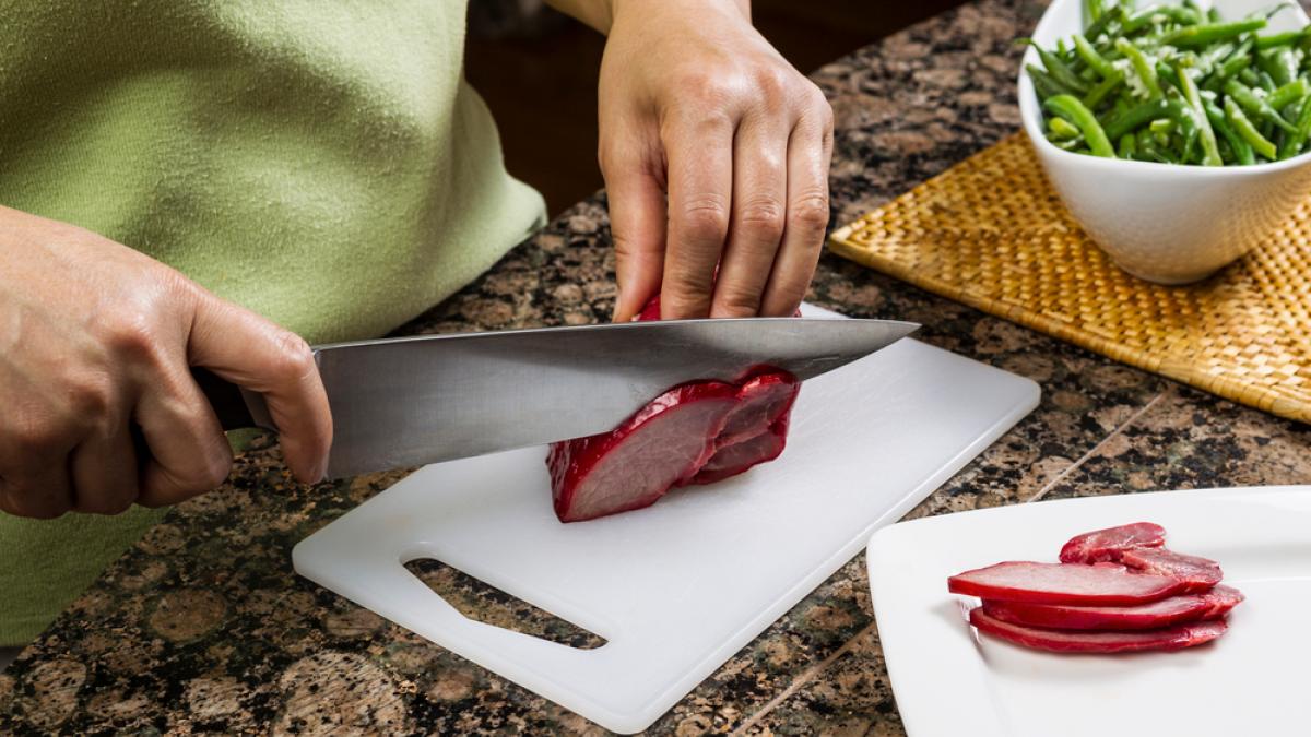 Importancia de la tabla de corte al cocinar