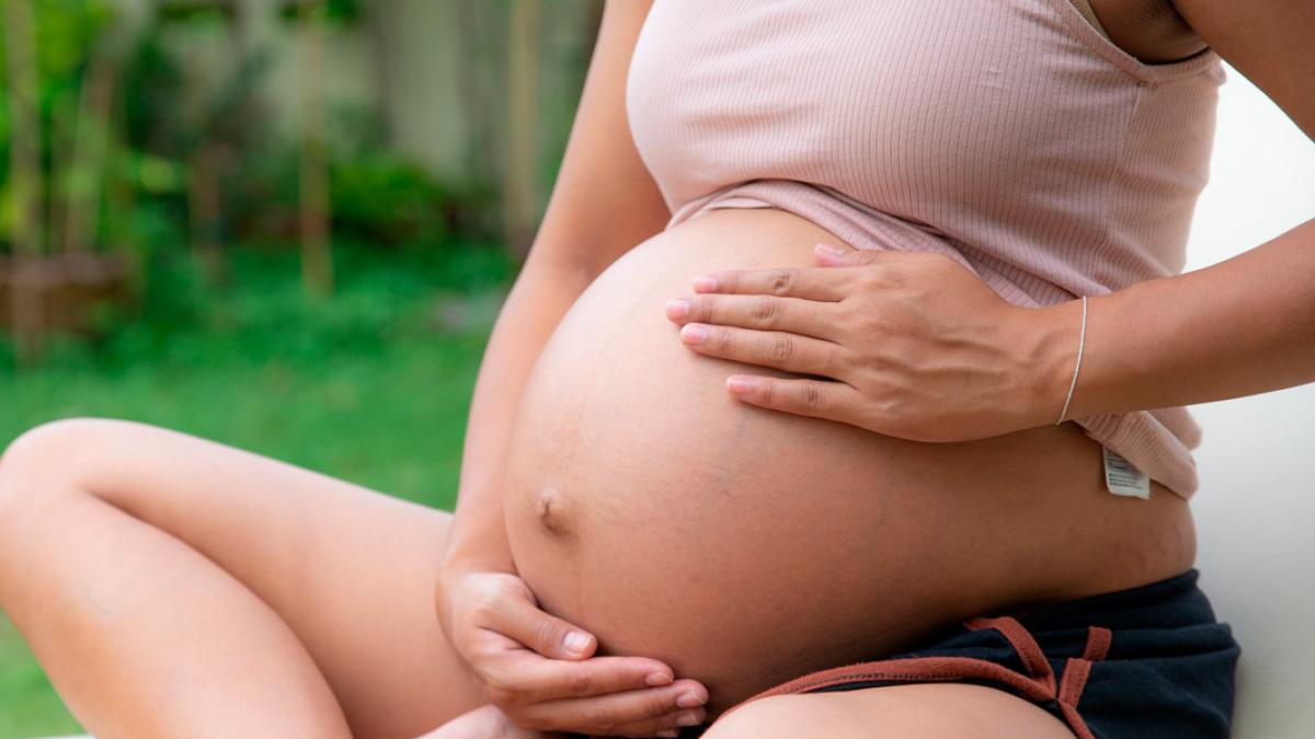 Referéndum helado Fábula Barriga baja en el embarazo, qué indica y por qué ocurre