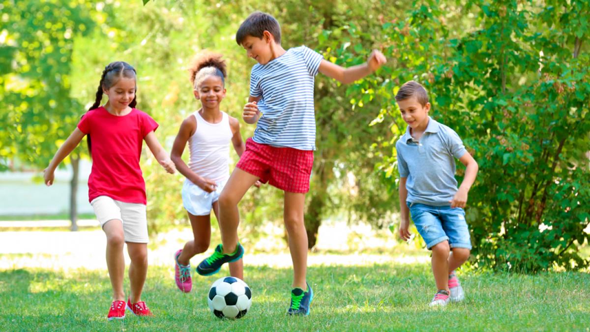 Los niños que practican deportes de equipo tienen mejor salud mental