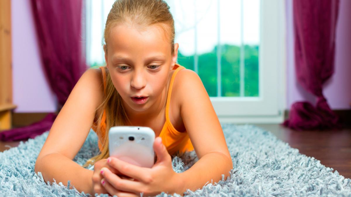 Niños y smartphones: Lo que debes saber antes de comprar un teléfono a tu  hijo